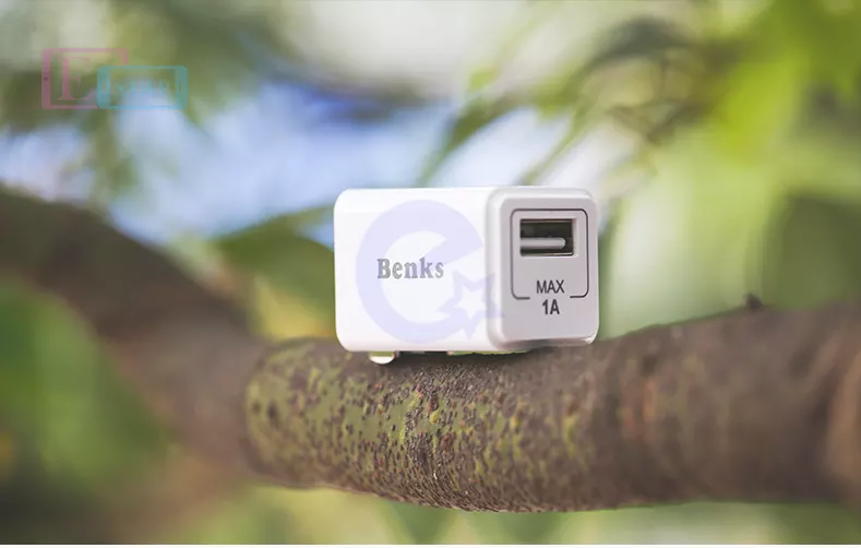 Зарядная станция Benks Mini USB Travel Charger A13 для смартфонов и телефонов от розетки 220В White (Белый)