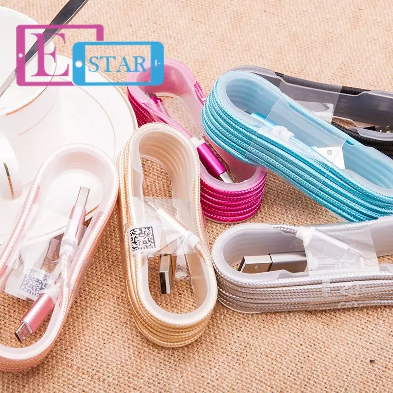 Кабель для зарядки и передачи данных Anomaly тканевая оплетка USB LightNing для смартфонов и телефона 1 м Gold (Золотой) Кабель для зарядки и передачи данных Anomaly тканевая оплетка USB LightNing для смартфонов и телефона 1 м Gold (Золотой)