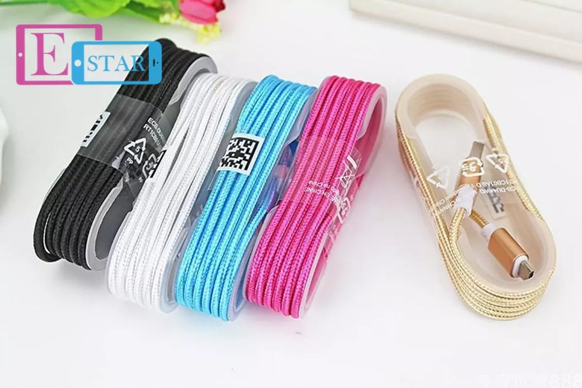 Кабель для зарядки и передачи данных Anomaly тканевая оплетка USB LightNing для смартфонов и телефона 1 м Gold (Золотой) Кабель для зарядки и передачи данных Anomaly тканевая оплетка USB LightNing для смартфонов и телефона 1 м Gold (Золотой)