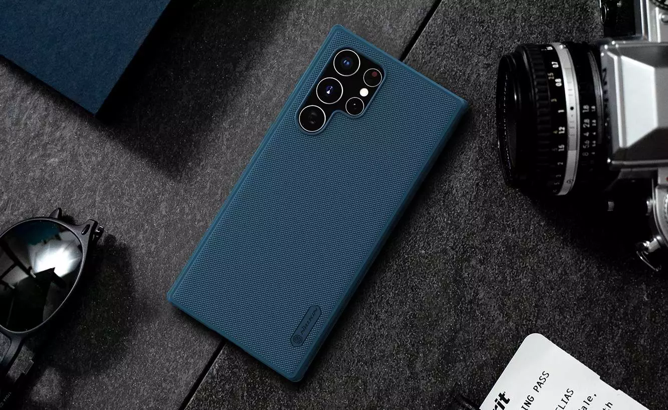 Противоударный чехол бампер Nillkin Super Frosted Shield Pro для Samsung Galaxy S22 Ultra Red (Красный)