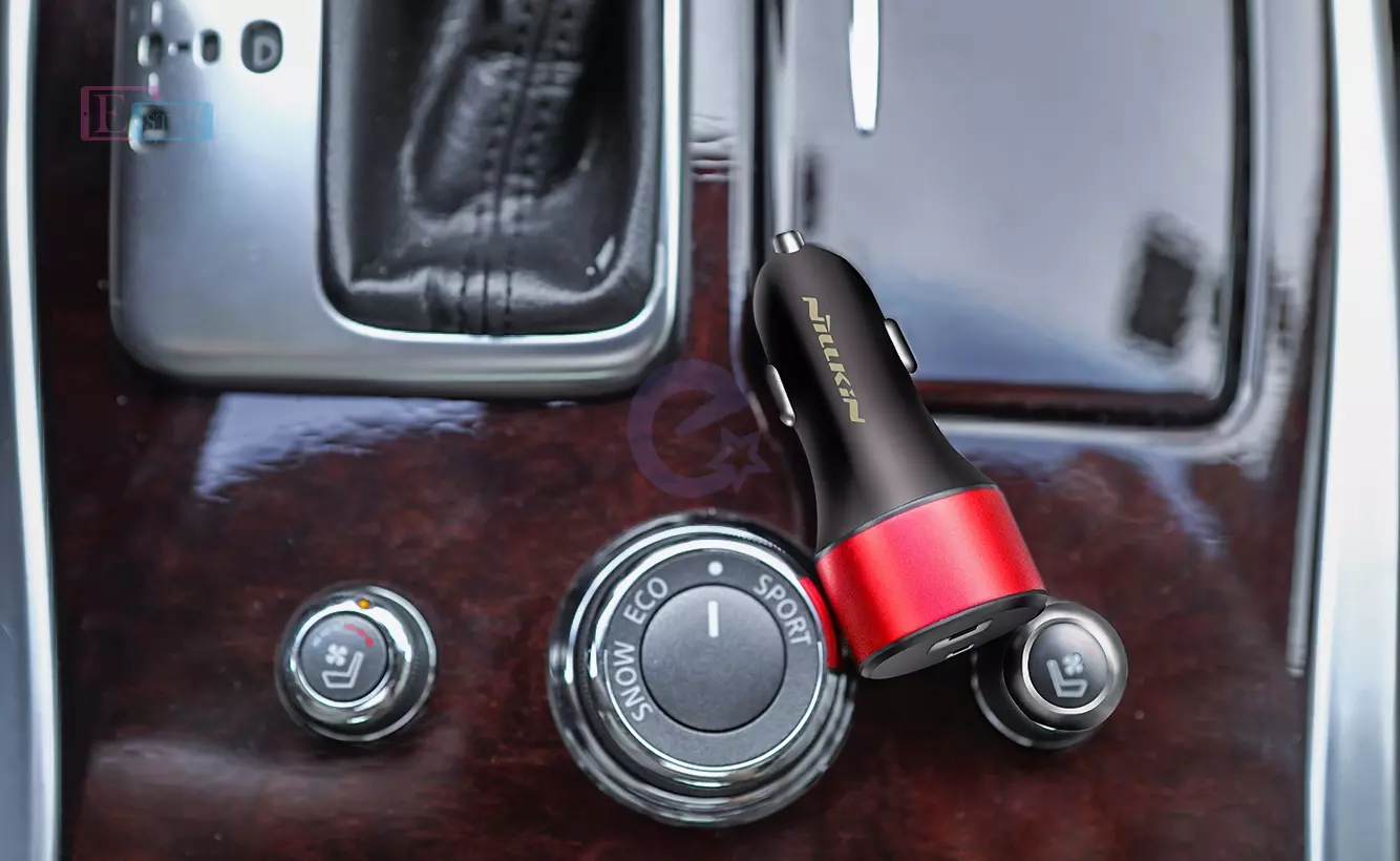 Автомобильная зарядка от прикуривателя Nillkin Duos Fast Car Charger 2 USB Red (Красный) NKC06 Автомобильная зарядка от прикуривателя Nillkin Duos Fast Car Charger 2 USB Red (Красный) NKC06
