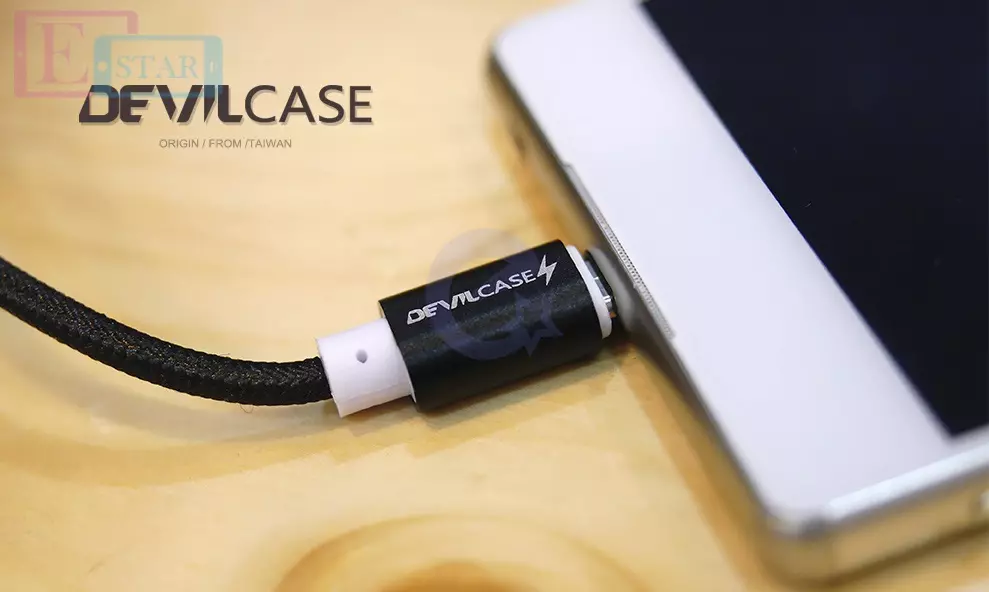 Кабель для зарядки и передачи данных DEVILCASE USB - Micro UsB 1,5 м