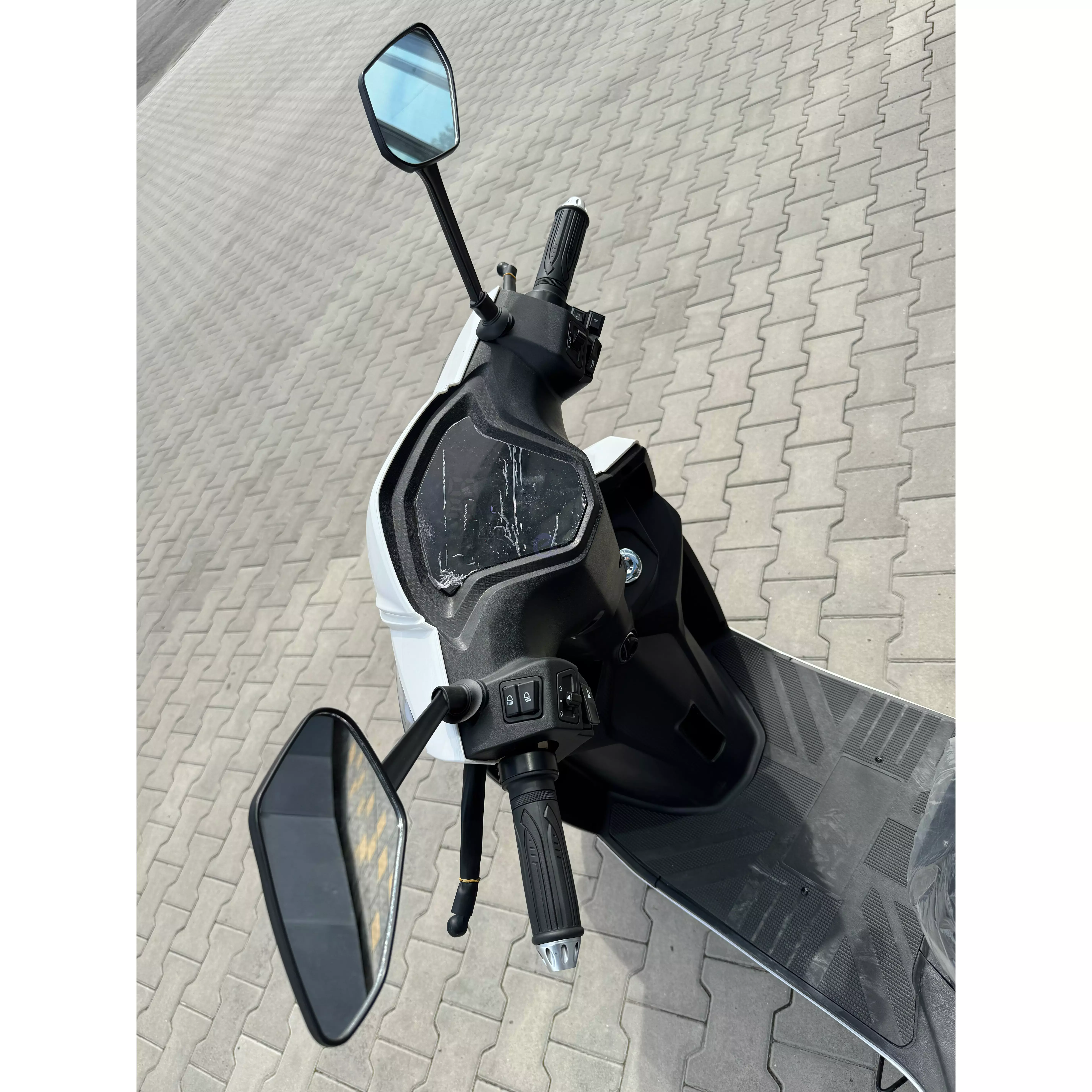 Електроскутер Anomaly Energy G2 Pro 1000 Вт Літієва батарея 60V 20AH Black/Red (Чорний/Червоний)