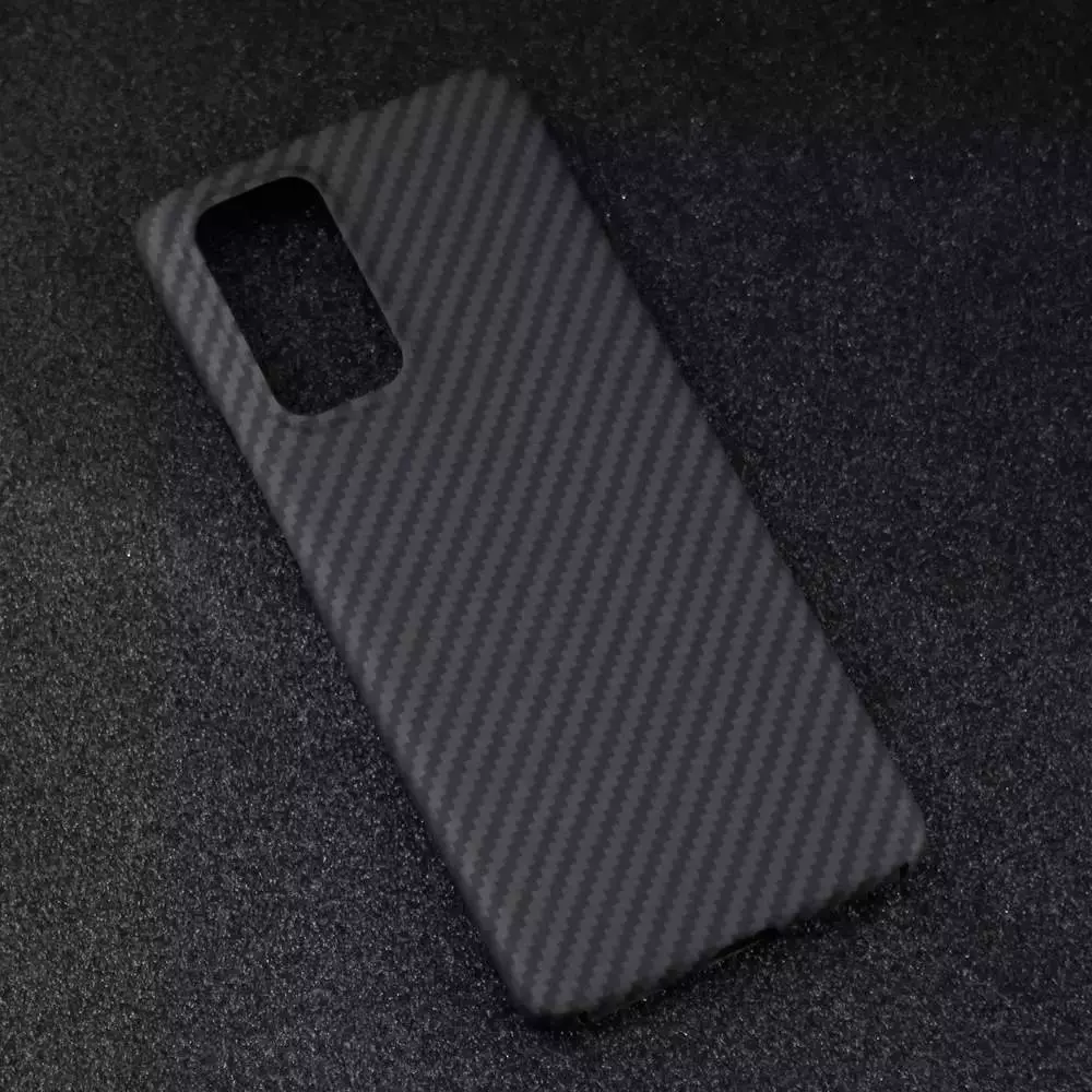 Премиальный чехол бампер для Realme C65 Anomaly Carbon Plaid (Открытый модуль камеры) Black (Черный)