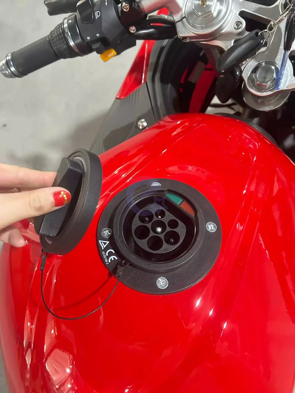 Електромотоцикл Anomaly Energy Panigal V4 10000W Li-ion NMC батарея 72V 120Ah (Yellow/жовтий)