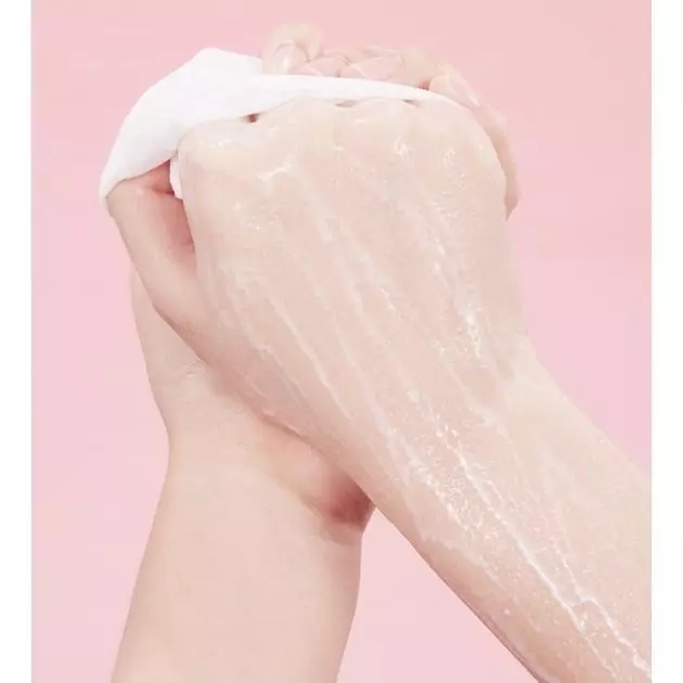 Маска для рук с козьим молоком и ниацинамидом LUOFMISS Goat Milk Rejuvenation Hand Mask, 1 шт