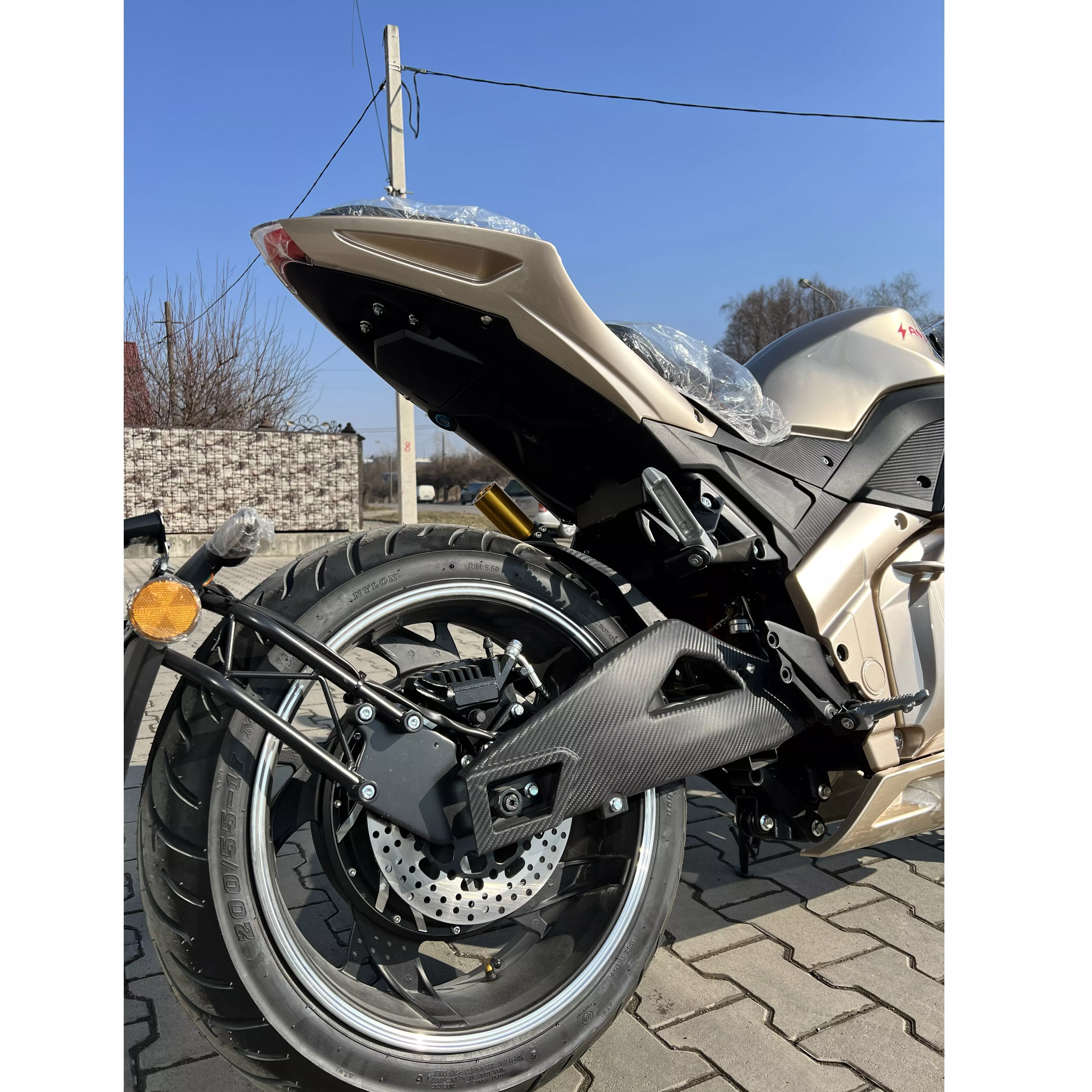 Електромотоцикл 10000W Anomaly Energy Panigal V1 72V 100Ah Li-ion NMC батарея (Turan gold/бежевий)