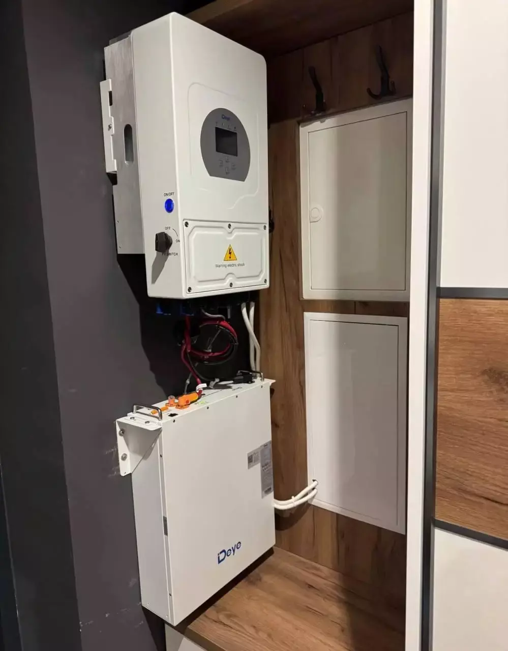 Deye SE-G5.1 Pro-B аккумулятор LiFePO4 51.2V/100AH 5120 Wh (Низковольтный аккумулятор)