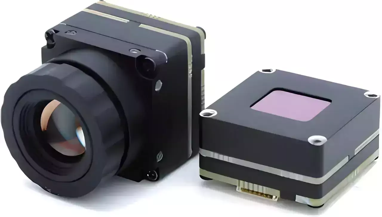 Тепловизионная камера Infisense Mini2 640×512, 12μm с линзой 9.1 мм Тепловизионная камера Infisense Mini2 640×512, 12μm с линзой 9.1 мм